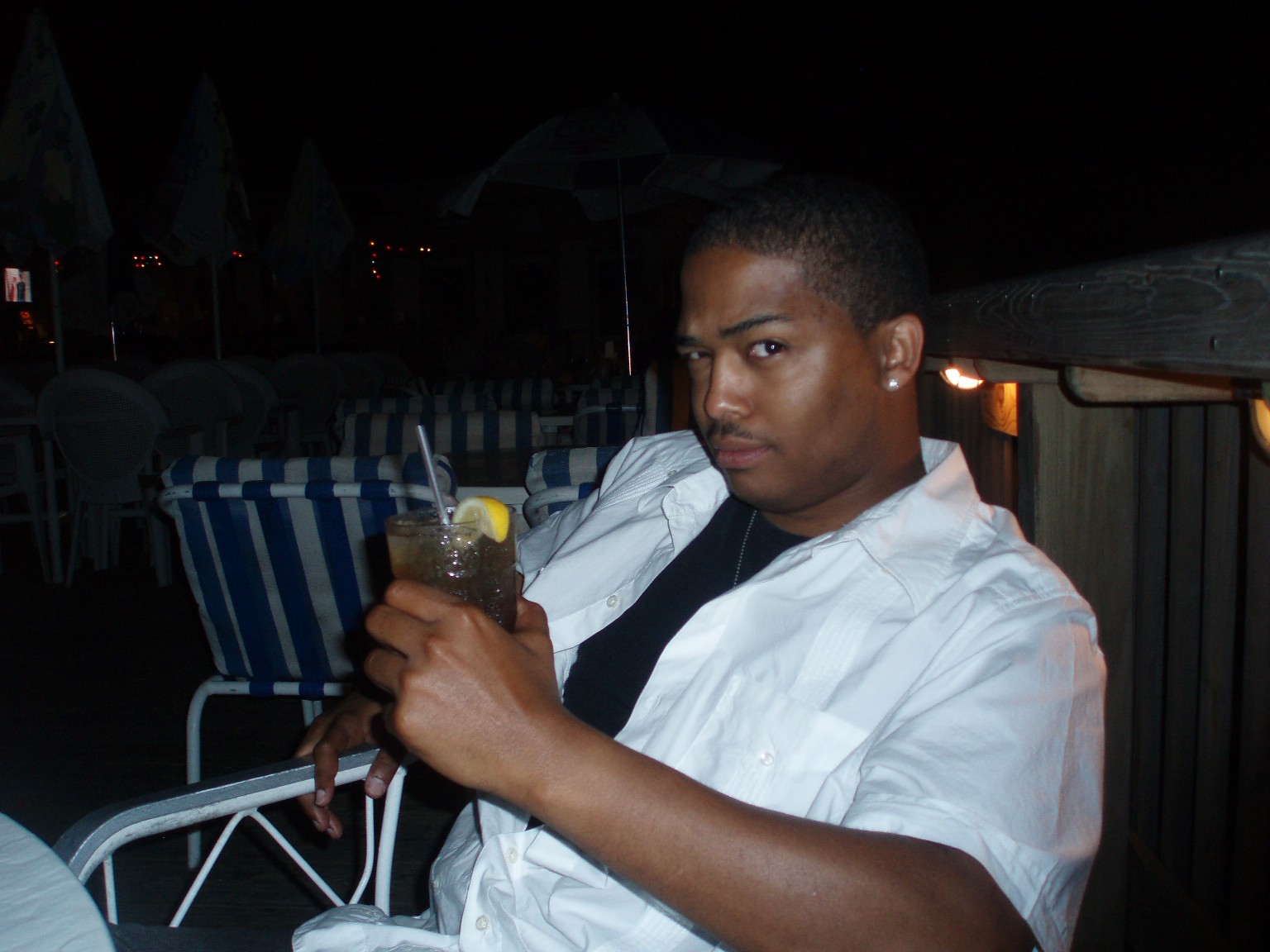 dontbeeyeingmydrink.jpg