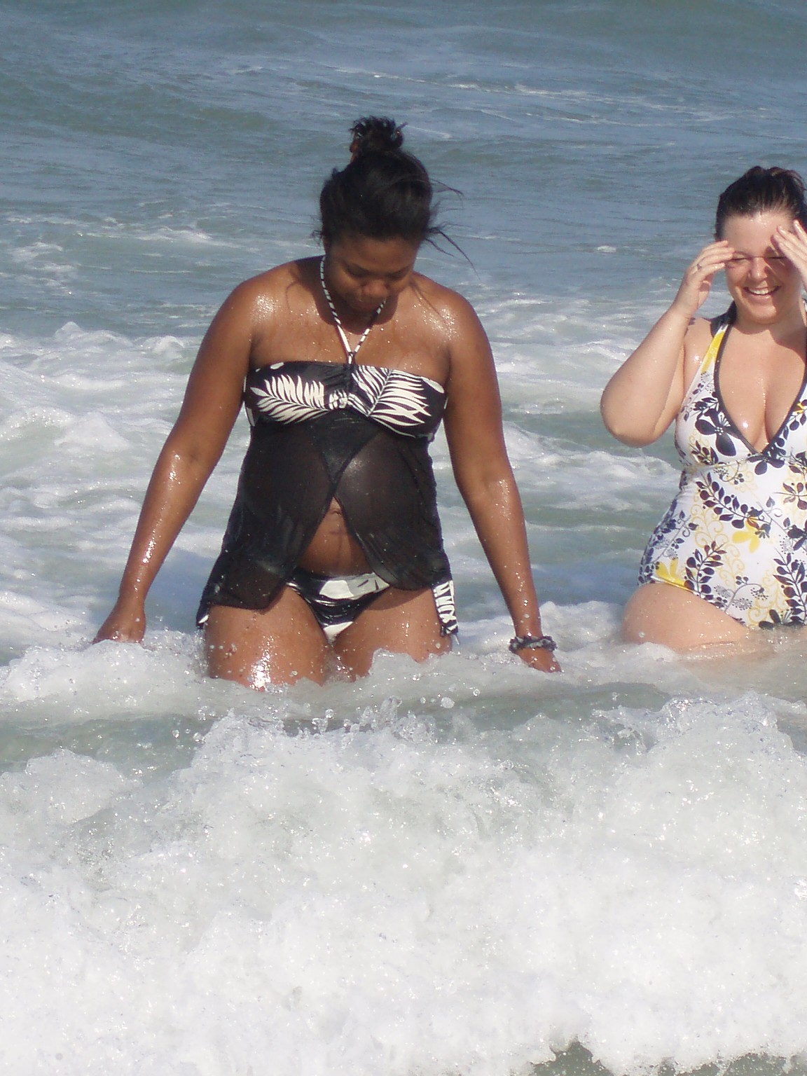 livigettingherfirstsenseoftheocean.jpg