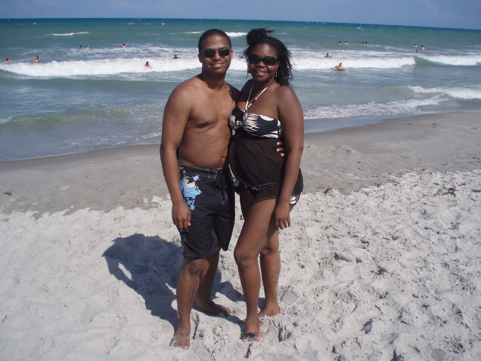 mommydaddyandlivionthebeach.jpg